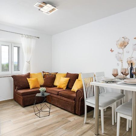 מאלינסקה Apartment Ivana מראה חיצוני תמונה